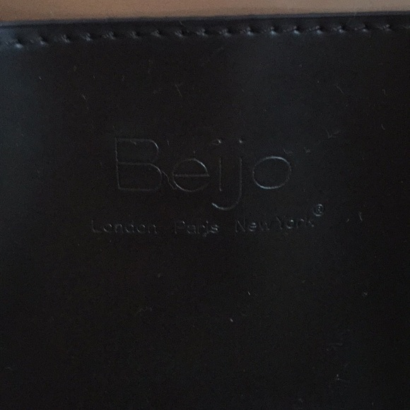 Beijo Purse/Backpack - Picture 2 of 8